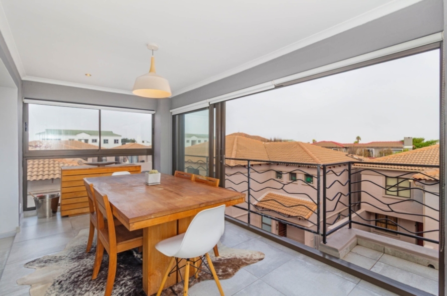 To Let 3 Bedroom Property for Rent in Bloubergstrand Western Cape